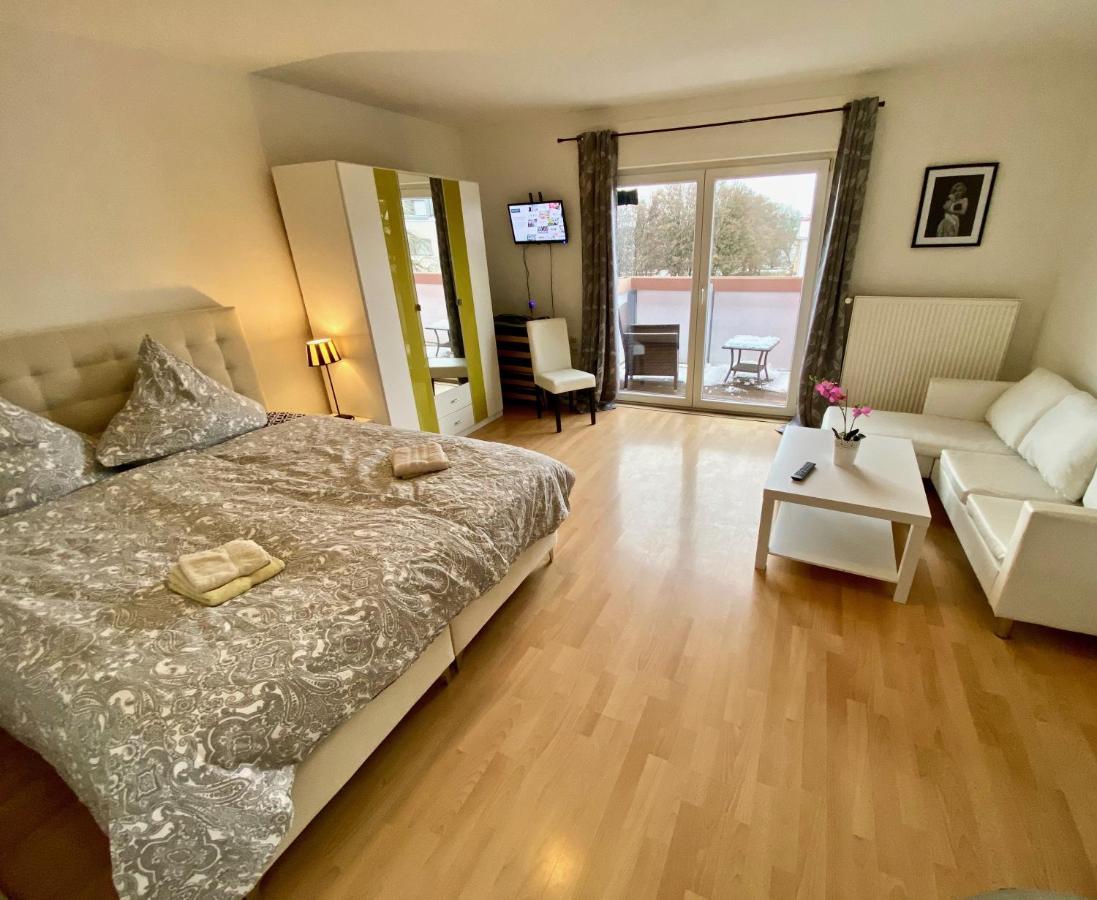 Апартаменти Zentrales Wg-Zimmer 1 Ravensburg, Balkon, Kamin Екстер'єр фото